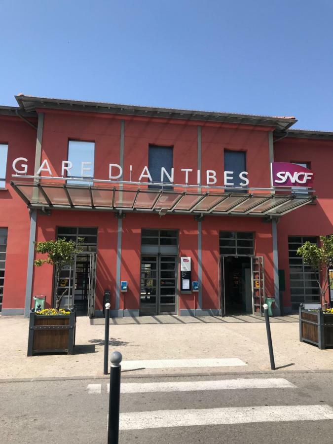Апартаменты Sleep In Antibes City Center Экстерьер фото